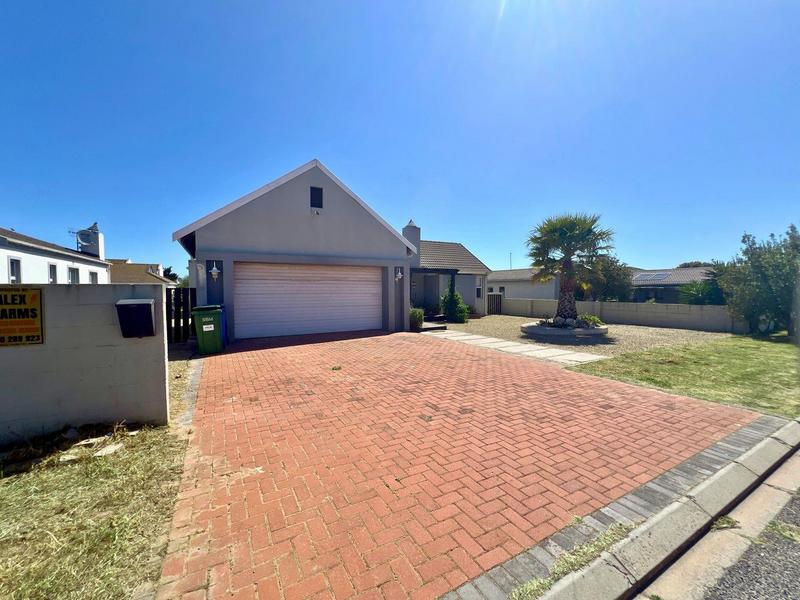 4 Bedroom Property for Sale in Country Club Western Cape